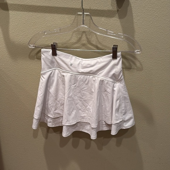 Old Navy woman's white skort - Picture 5 of 9
